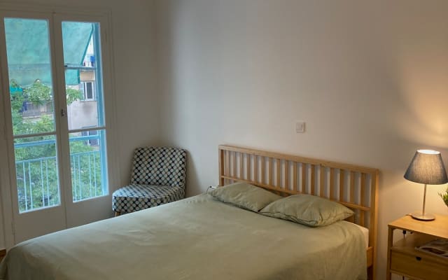 Great 2 bedrooms apartment with sunny terrace - Picture 11
