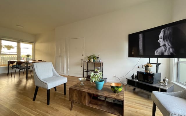 Perfect Private Room for the Best Weho/LA Experience