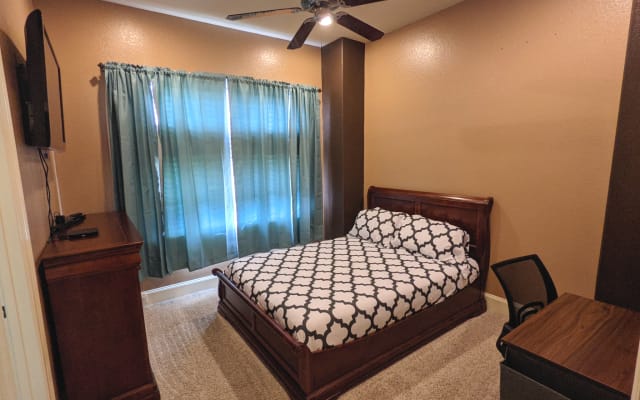 Wash-Heights Town Home 3 bed & 3.5 baths