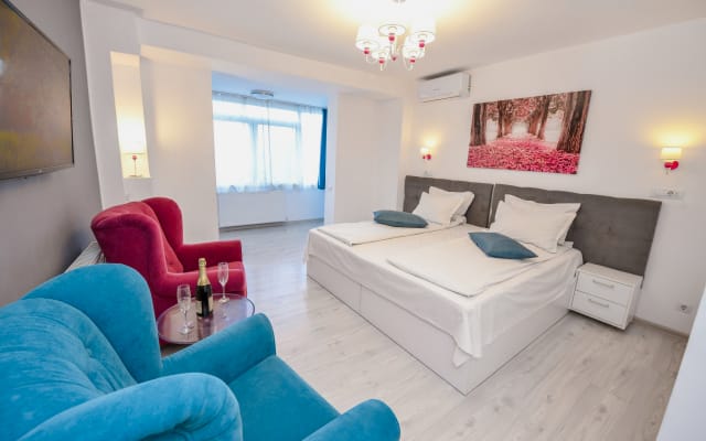 Superbe studio - Jardins de Cismigiu - Chauffage privé - Smart TV