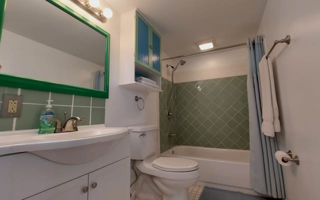 Heart of Wilton Manors - Studio w/Private Entry & Pool Access - Picture 10