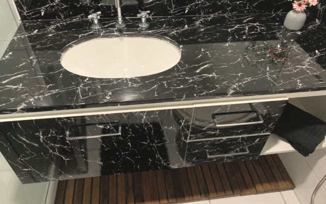 Kleidung optional, Top Zimmer mit exklusivem Bad in Copacabana!!!