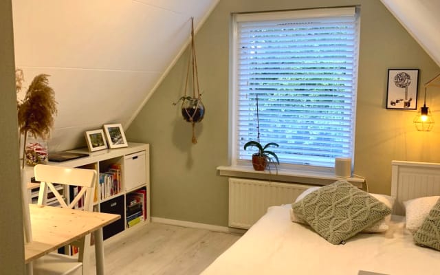 Acogedora habitación B&B (baño compartido/sala de estar) con spa en un 