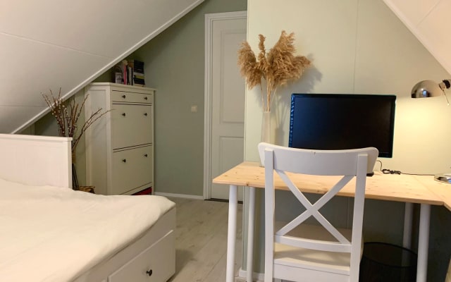 Acogedora habitación B&B (baño compartido/sala de estar) con spa en un 