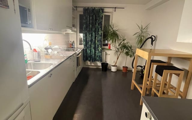 Shared private bedroom in apartment with one friendly gay guy
