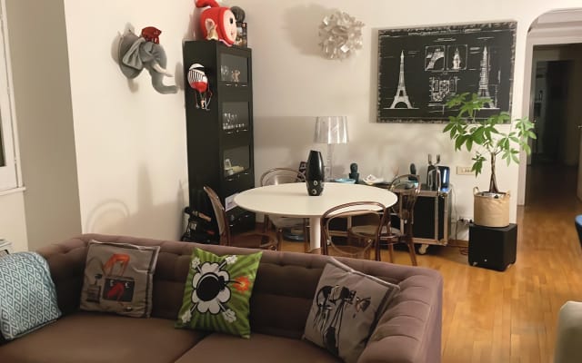 Um quarto num apartamento partilhado no centro de Roma