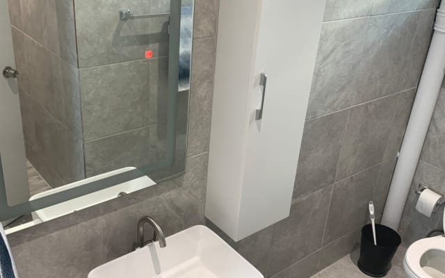 Jose As Inserat auf misterb&b - Private bathroom with shower