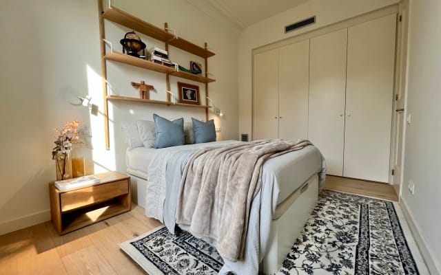 CHARMING ROOM WITH BALCONY - Barcelona Center