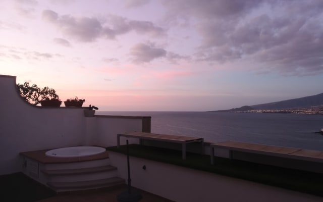 Chambre à l'étage avec vue et jacuzzi