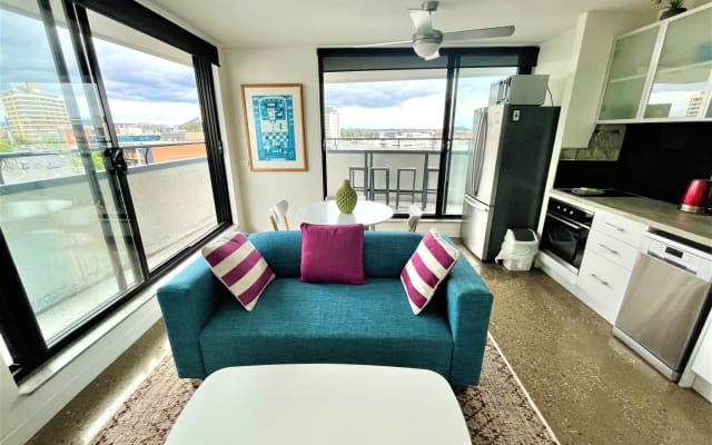 Apartamento grande e divertido na cidade