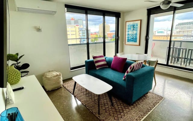 Apartamento grande e divertido na cidade