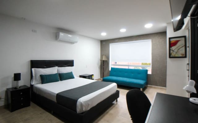 SUITENZIMMER MIT BALKON ********, Hotel Coliving 78a