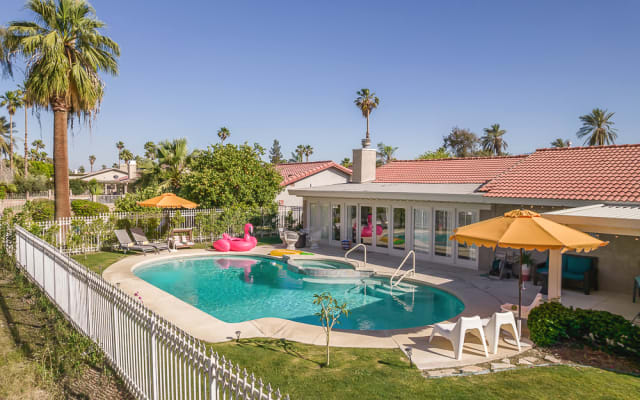 Magnifique Pool House dans le désert : Le soleil, la baignade, l'apérit