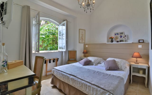 LE MAZET DE TOURRETTES - CH VIOLETTE - B&B - RIVIERA FRANCESE