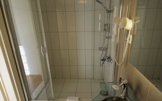 Wirtschaftsstudio im Untergeschoss