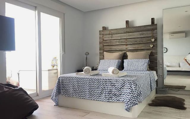 MAGNIFIQUE LOFT 1ÈRE LIGNE PLAGE (RÉCEMMENT ENTIÈREMENT RÉNOVÉ !) - Photo 6