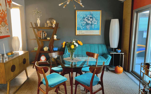 Rob's listing on misterb&b - Dining Room