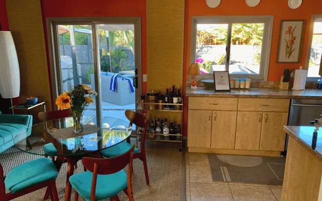 Rob's listing on misterb&b - Dining / Kitchen area with access to private outdoor dining & pool