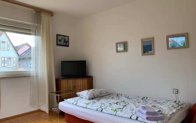 Chambre d'hôtes ensoleillée - clothing en option - jacuzzi + sauna