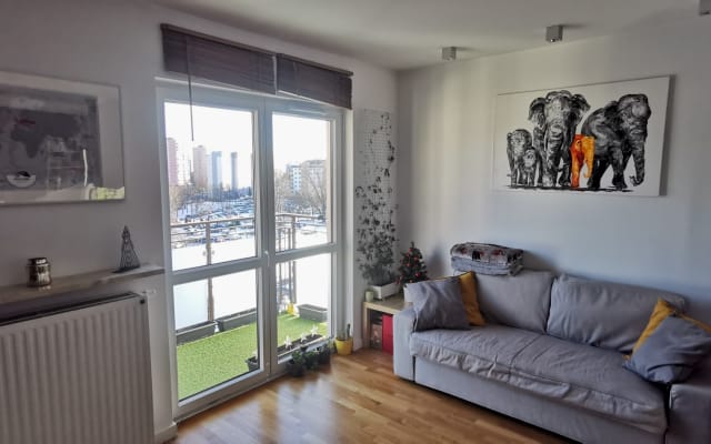 Cama doble en habitación principal, cerca de METRO MLOCINY, espacio para ropa opcional - Foto 6