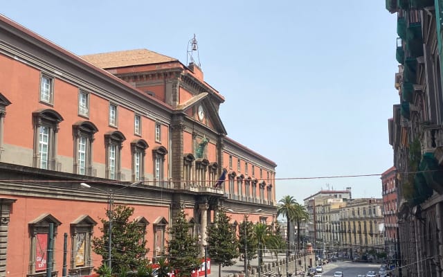 La casa sul comò. Helles und geräumiges Studio. - Foto 12