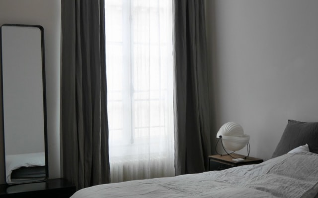 An independent studio in an apartment in the heart of Paris