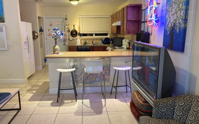  en Miami Beach (cerca Lincoln Road Mall) rento por vacaciones