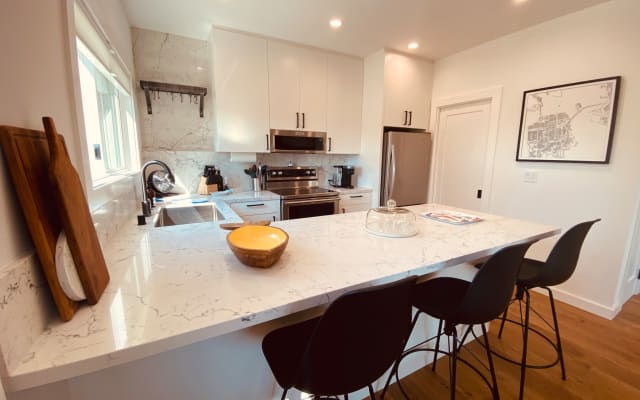 New Bernal Heights Garden Apartment with Bay Views