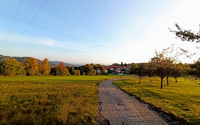 Ex casa colonica con molto spazio.
