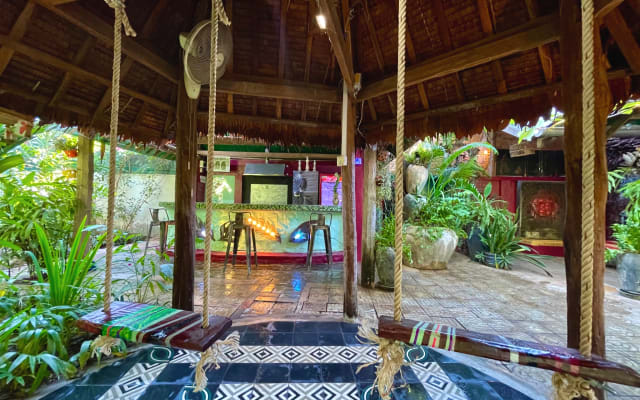 ARTIST VILLA WITH POOL 1 BEDROOM (naturist) - Picture 9