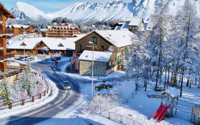 CHALET-RÉSIDENCE l'OBiOU, proche pistes, alpage et Commerces