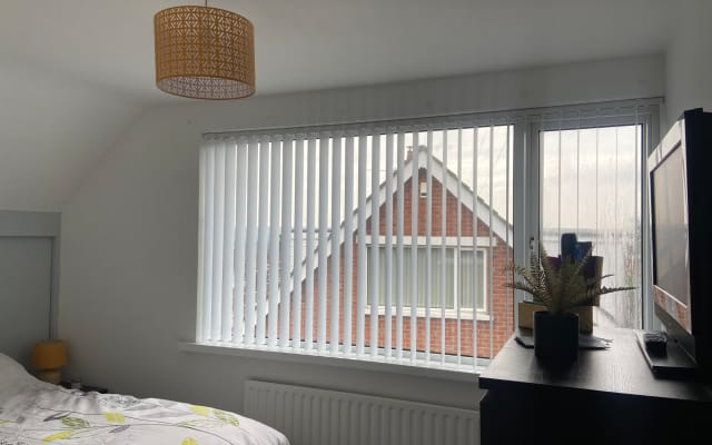 Quarto duplo de 5 estrelas em East Belfast. Anfitrião amigável em área 