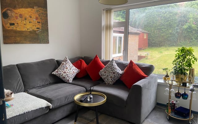 5-Sterne-Doppelzimmer in East Belfast. Freundlicher Gastgeber in beliebter Gegend. - Foto 11