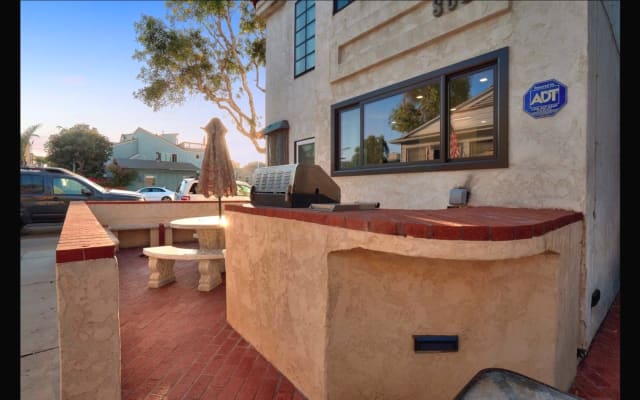 5   LUXURIOUS/SANITIZED/FAMILY BEACH SUITE, PARKING, STEPS2OCEAN - Picture 18