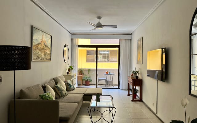 Room A - Mens clothing optional apt 1km Yumbo Maspalomas  - Picture 11