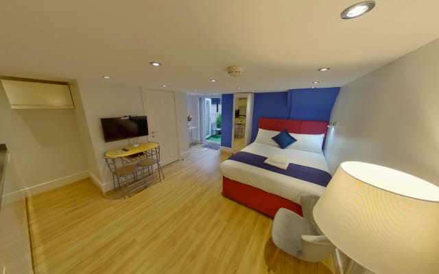 Cosy Escape - Studio Apartment in Coventry Centre