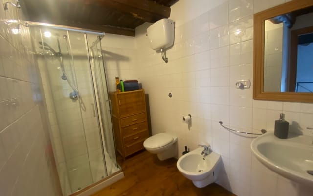 La casa sul comò. Helles und geräumiges Studio. - Foto 20