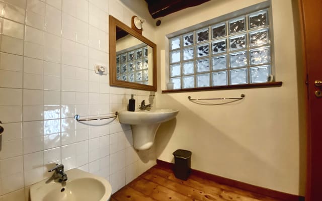 La casa sul comò. Helles und geräumiges Studio. - Foto 21