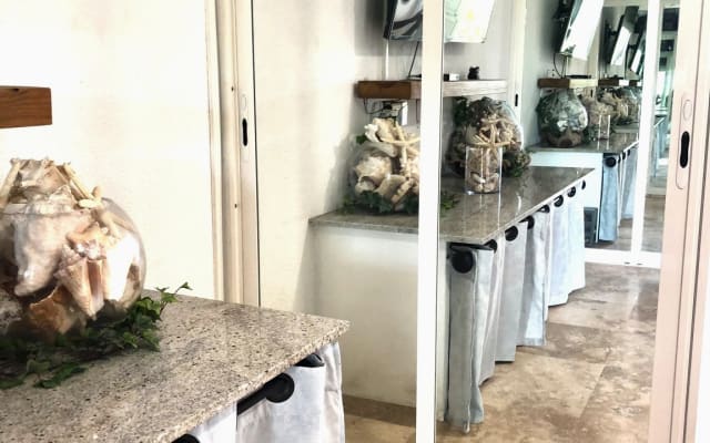 Villa mit den Füßen im Wasser - Foto 17
