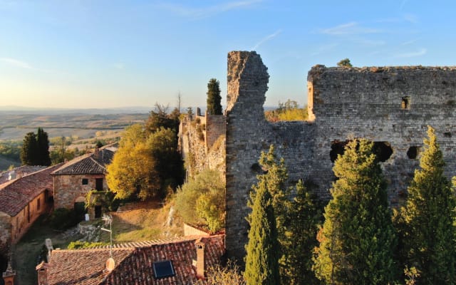 Schloss Montelifré - Ein authentischer Ort zum Verweilen mit...