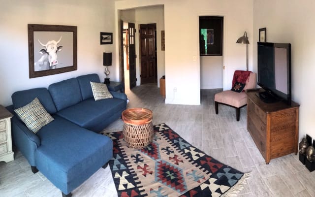Chez Fab, private casita, great views, peaceful community pool