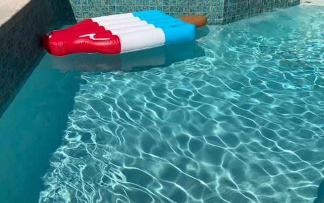 NEW Awesome Pool/Spa Home to Relax in Racquet Club ********