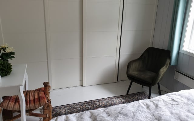 Zimmer in der Nähe von Stadtzentrum, Fähre und Flughafen