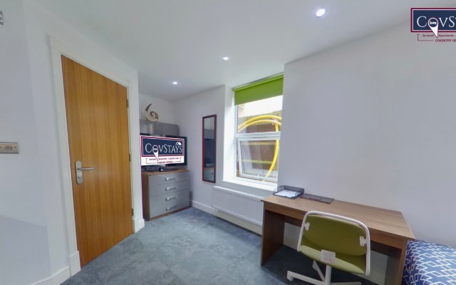 New House - Queen Studio 105