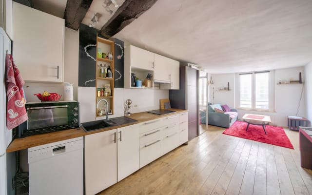 Room in the heart of Paris a few minutes walk from the Marais