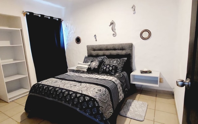 Blaues Haus für 8 Personen mit Pool