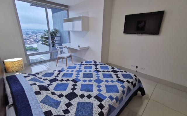 Skyline View Room (Height and Comfort) SJ Downtown