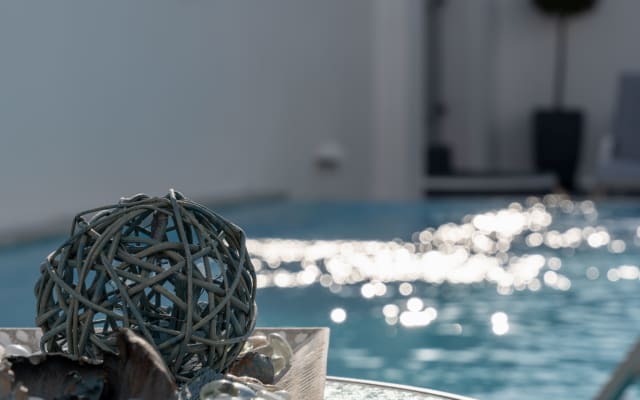 Cally Cave Jacuzzi Suite double, shares pool, near Fira - Picture 12