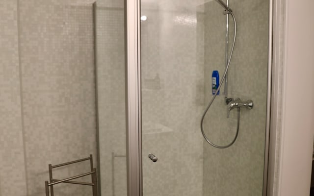 Nice modern studio located in the Mosel area. - Picture 11