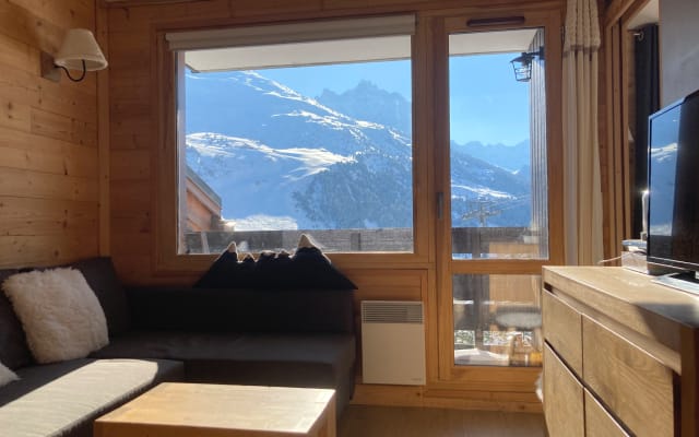 SKI IN/SKI OUT ! Appartement 2 chambres, 3*, belle vue, WIFI